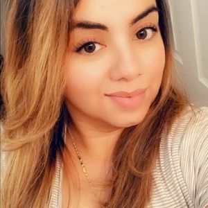 Meet your Posher, Vanessa